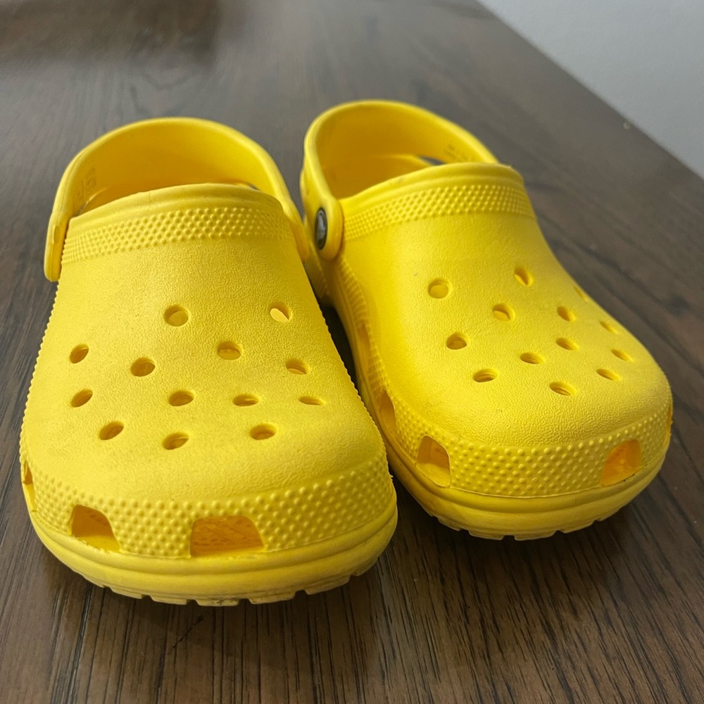 Crocs yellow